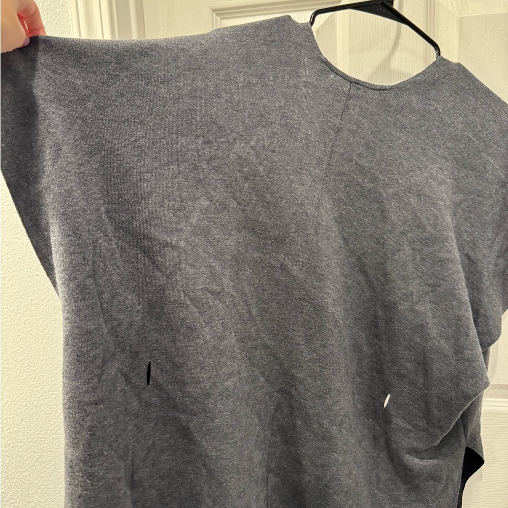 Ann Taylor Loft Reversible Poncho - Picture 4 of 6